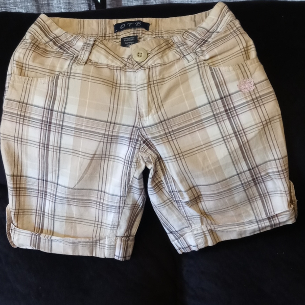 🤎BURMUDA SHORTS BY O.T.B🤎
